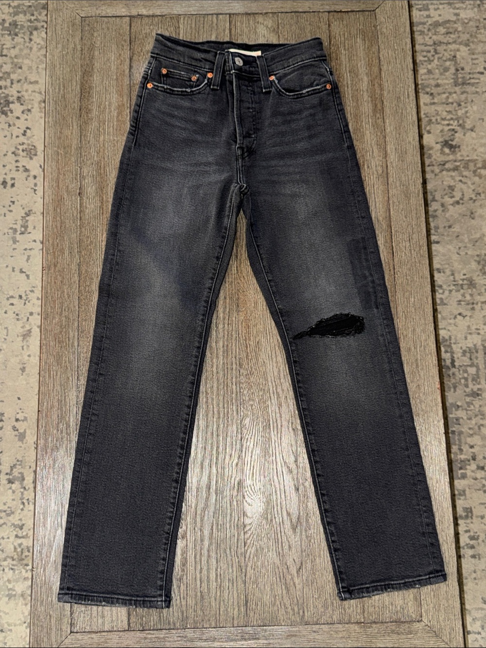LEVI'S Wedgie Straight Stretch Jean Cut and Dry